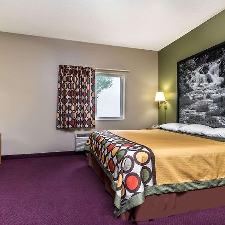 Super 8 by Wyndham Beresford Hotell Eksteriør bilde