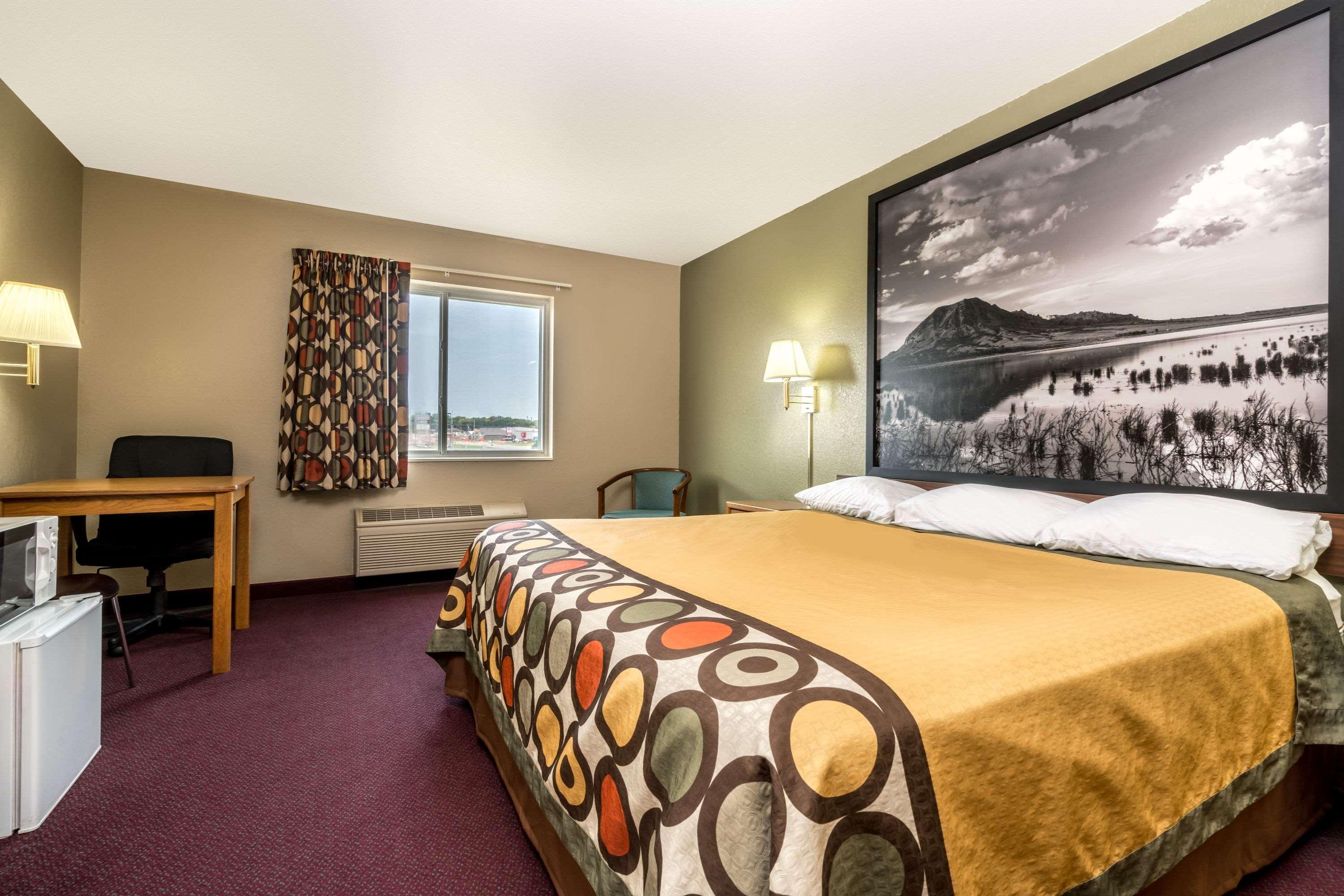 Super 8 by Wyndham Beresford Hotell Eksteriør bilde