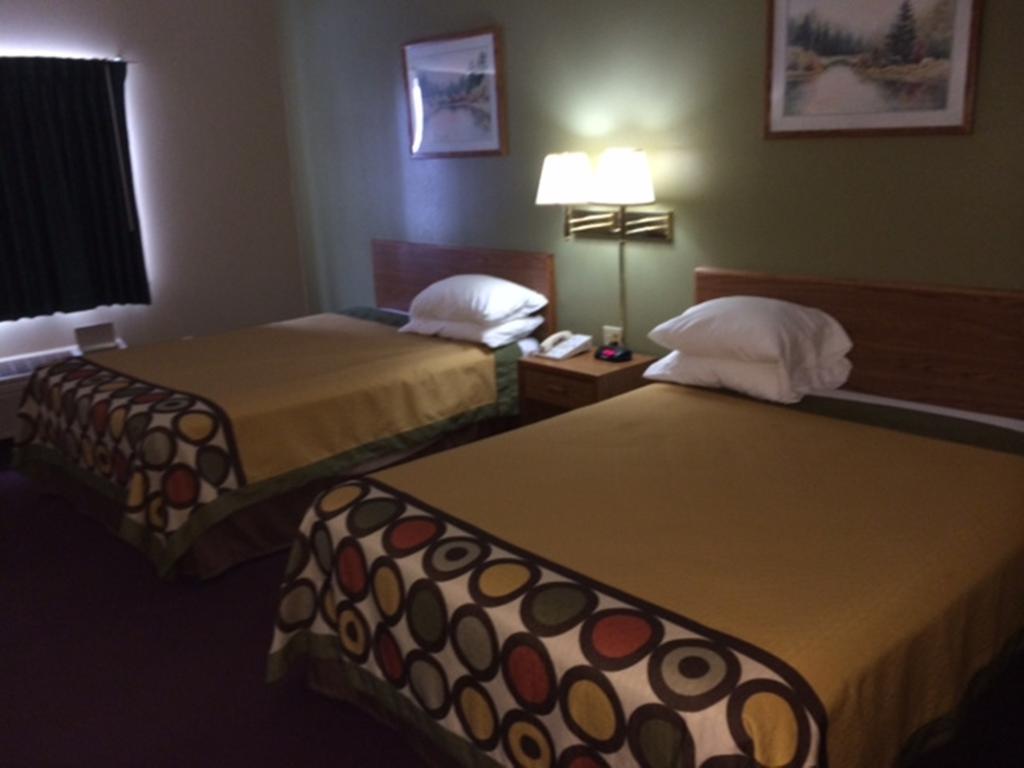 Super 8 by Wyndham Beresford Hotell Rom bilde