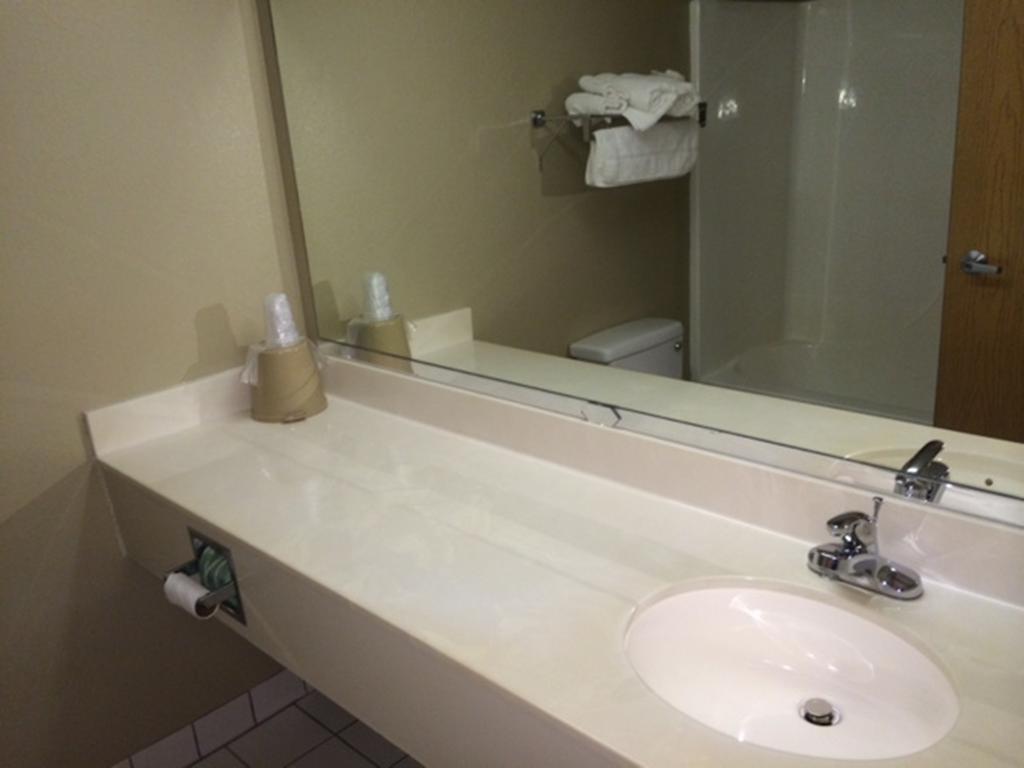 Super 8 by Wyndham Beresford Hotell Rom bilde